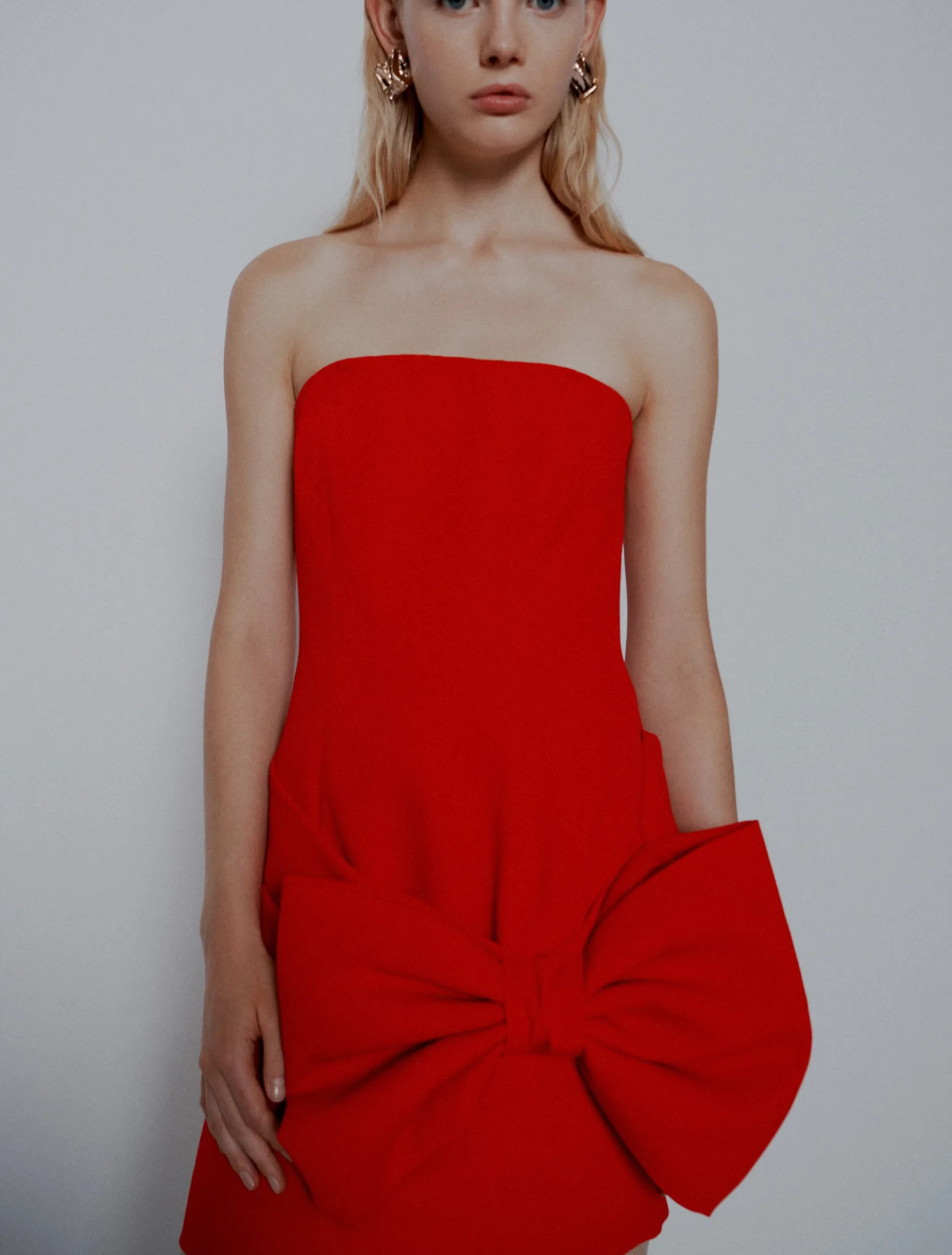 Abito bustier in envers satin con fiocco - ROSSO