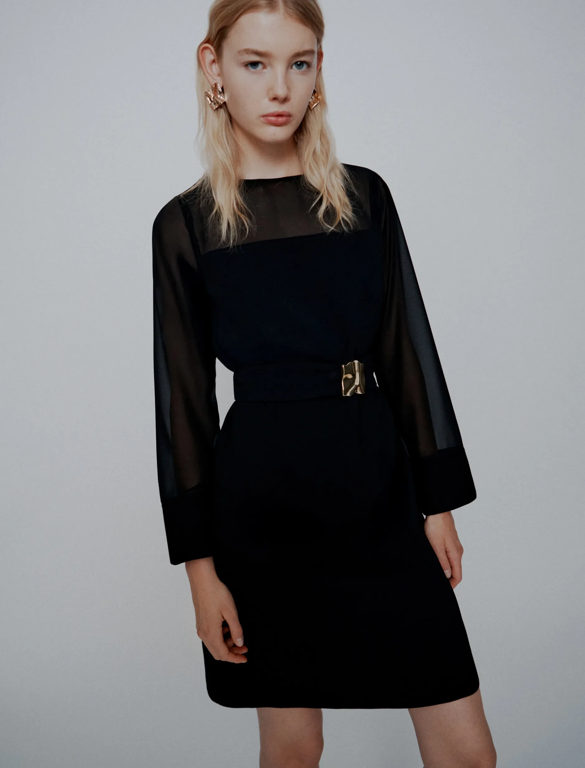Abito con cintura in envers satin e georgette - NERO