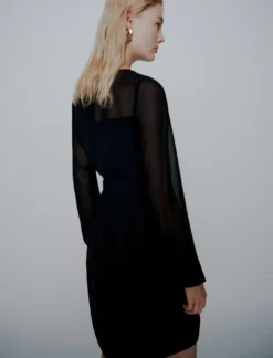 Abito con cintura in envers satin e georgette - NERO