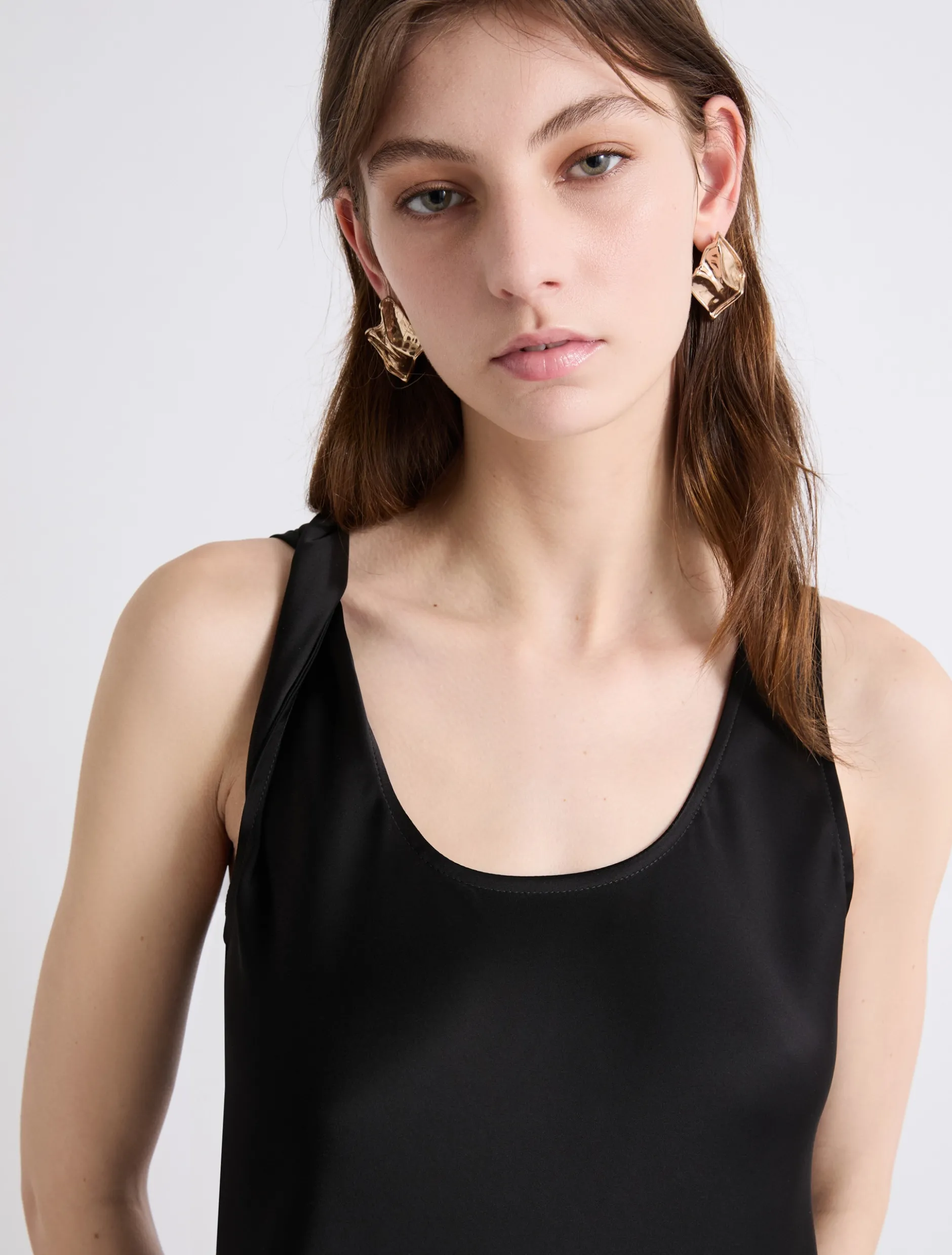 Abito con spalline in satin - NERO