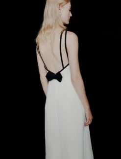 Abito in envers satin con schiena scoperta - BIANCO LANA