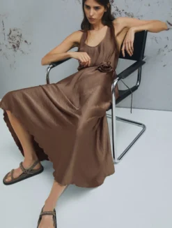 Abito in twill crinckle - MARRONE