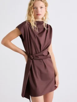 Abito midi mini con drappeggio - MARRONE