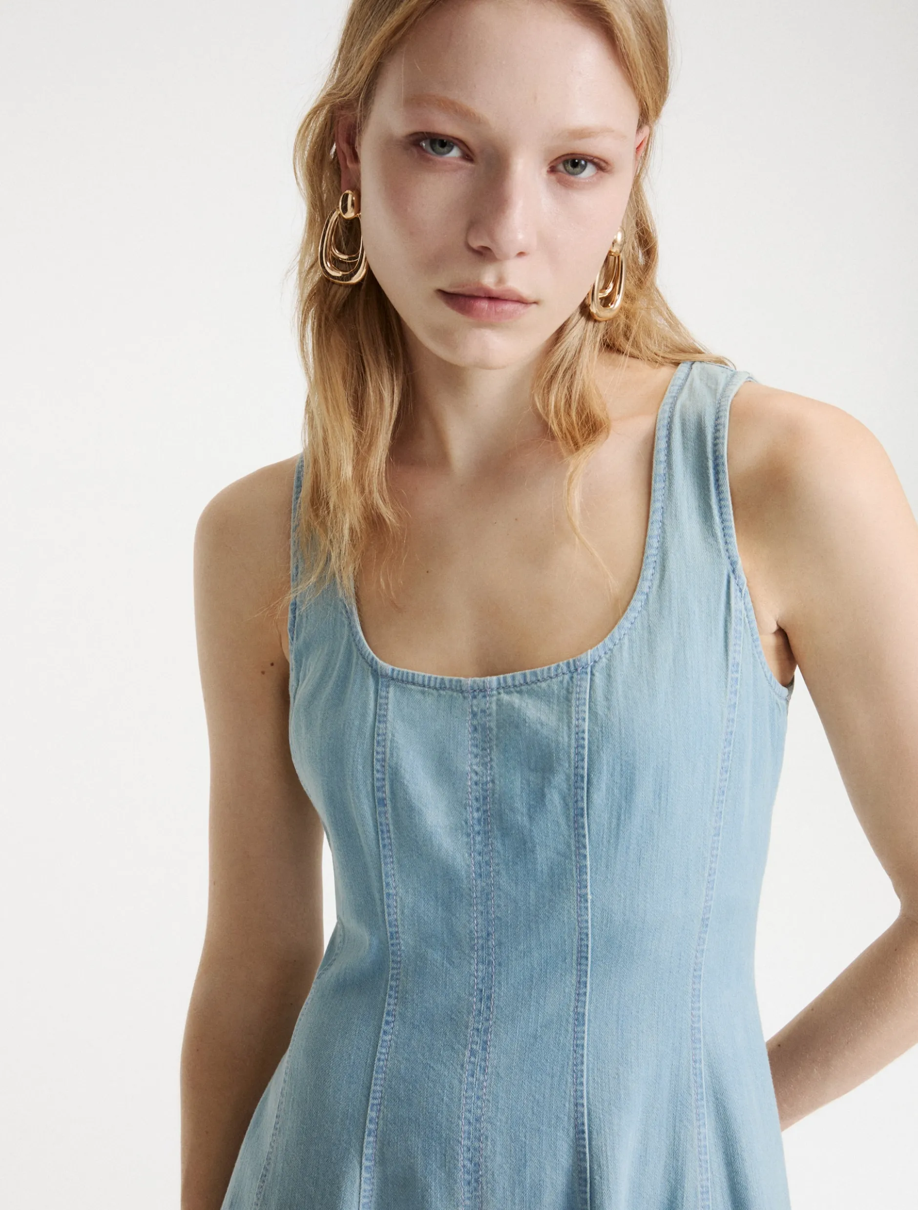 Abito sagomato in denim fluido - BLUE JEANS