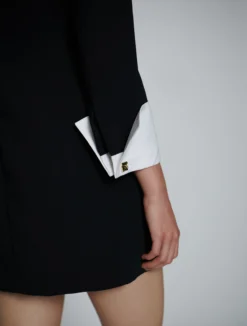 Abito sagomato in envers satin - NERO