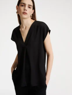 Blusa in satin fluido - NERO