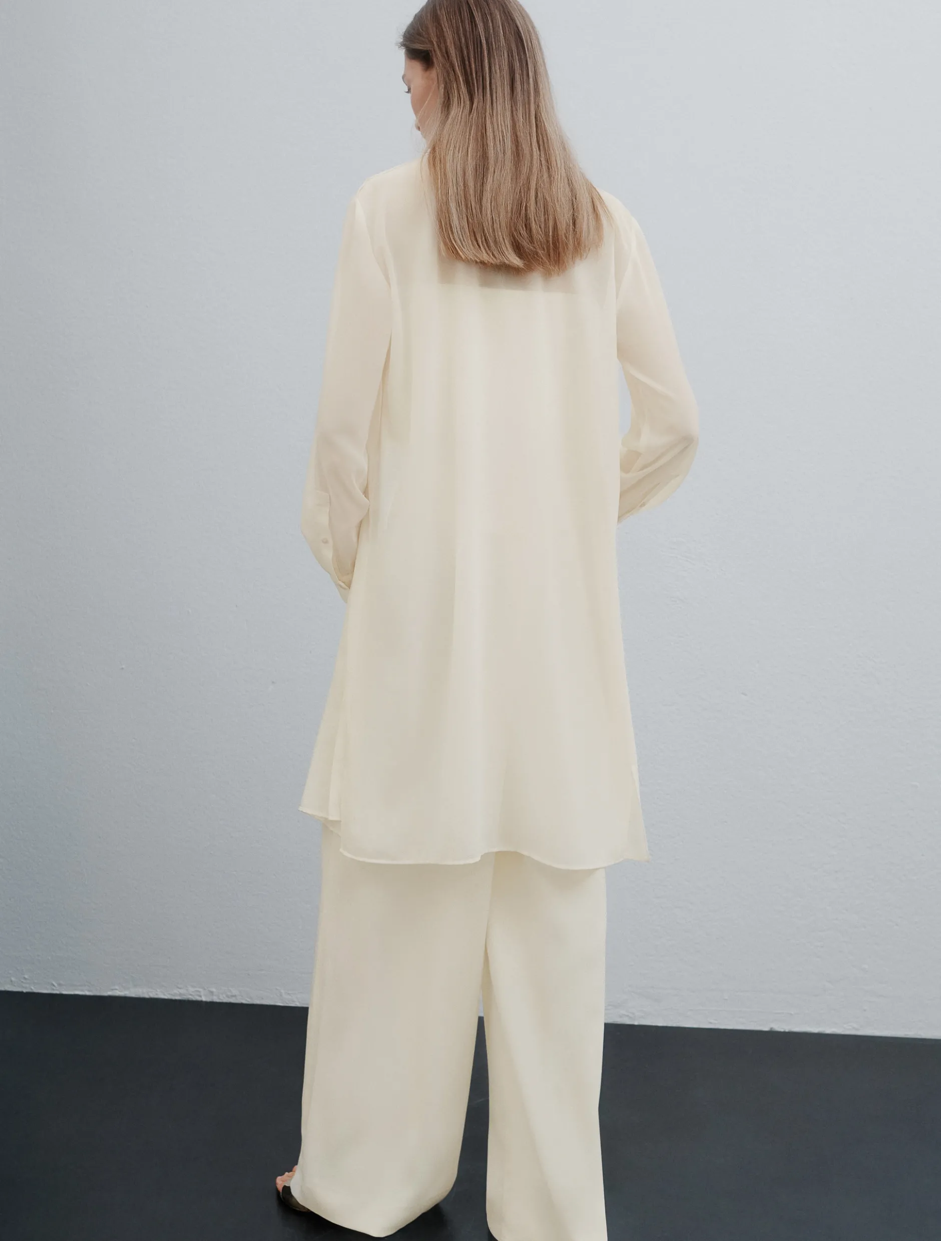 Camicia lunga in georgette con collana - BIANCO LANA