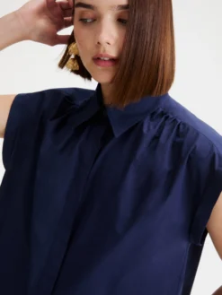 Camicia smanicata in popeline - BLU