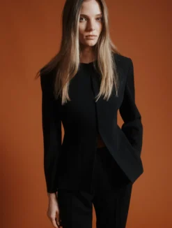 Giacca girocollo in envers satin - NERO