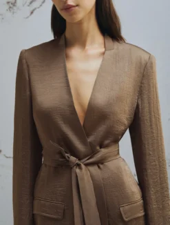Giacca in twill con cintura - MARRONE