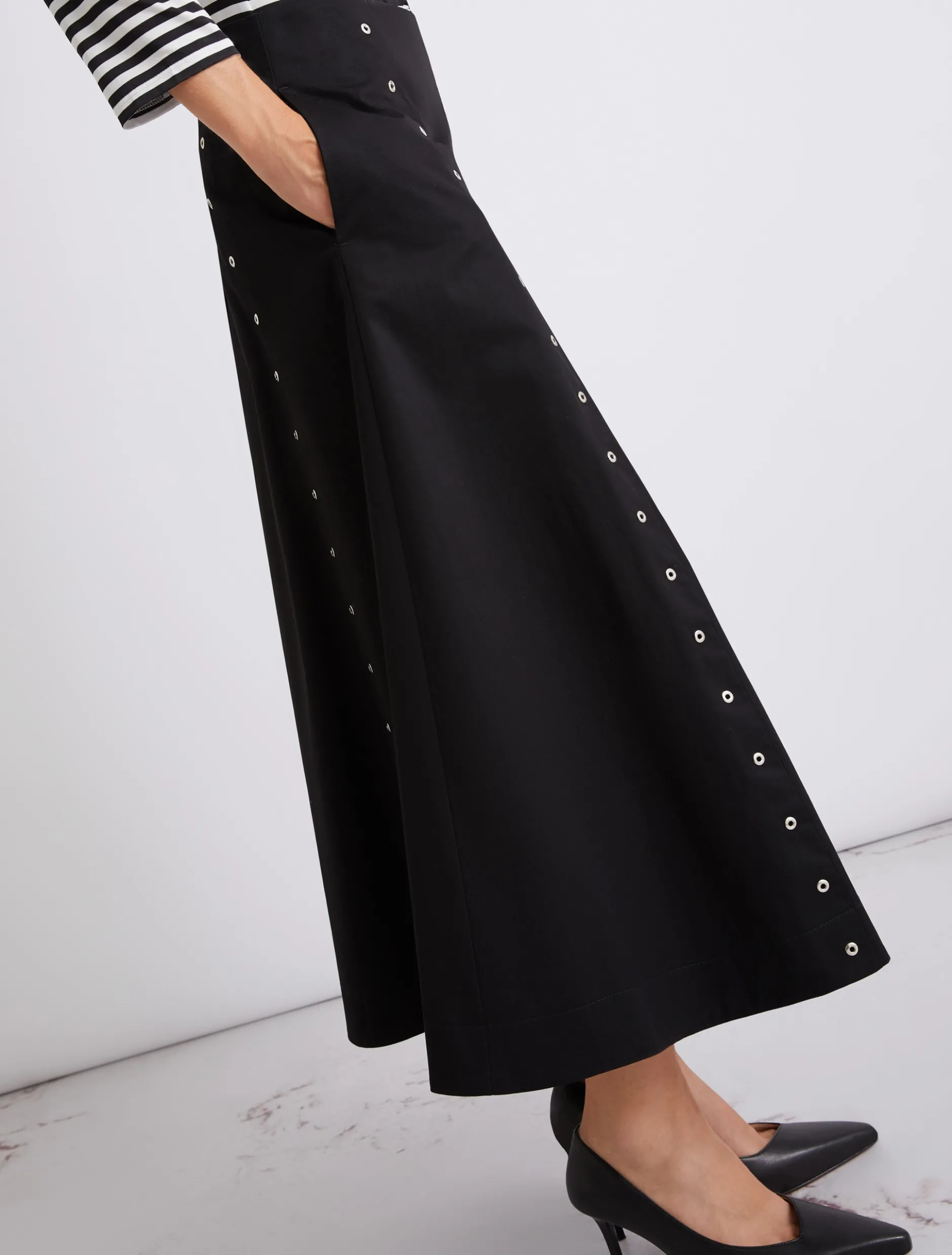 Gonna svasata in gabardina di cotone - NERO
