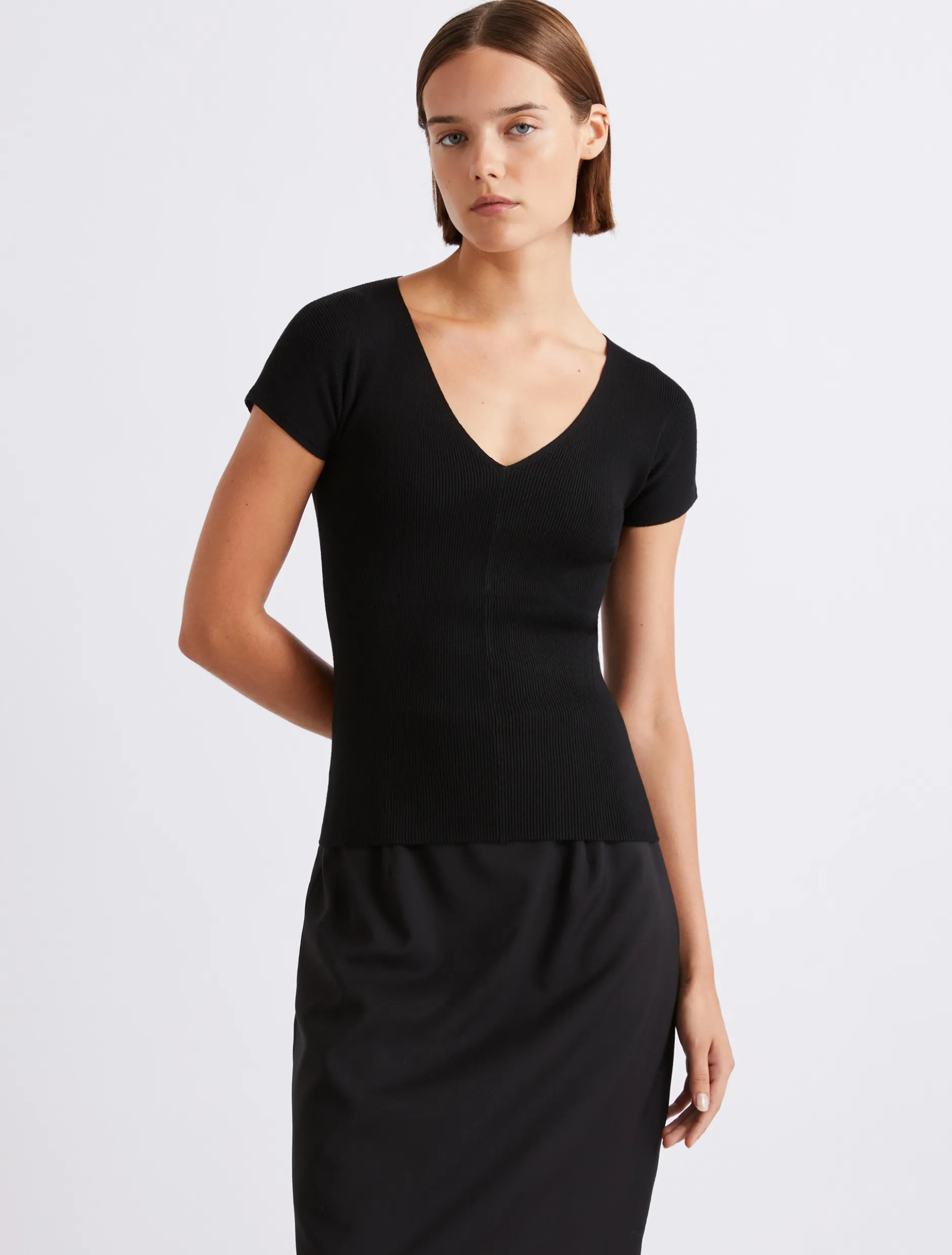 Maglia a costine in viscosa - NERO