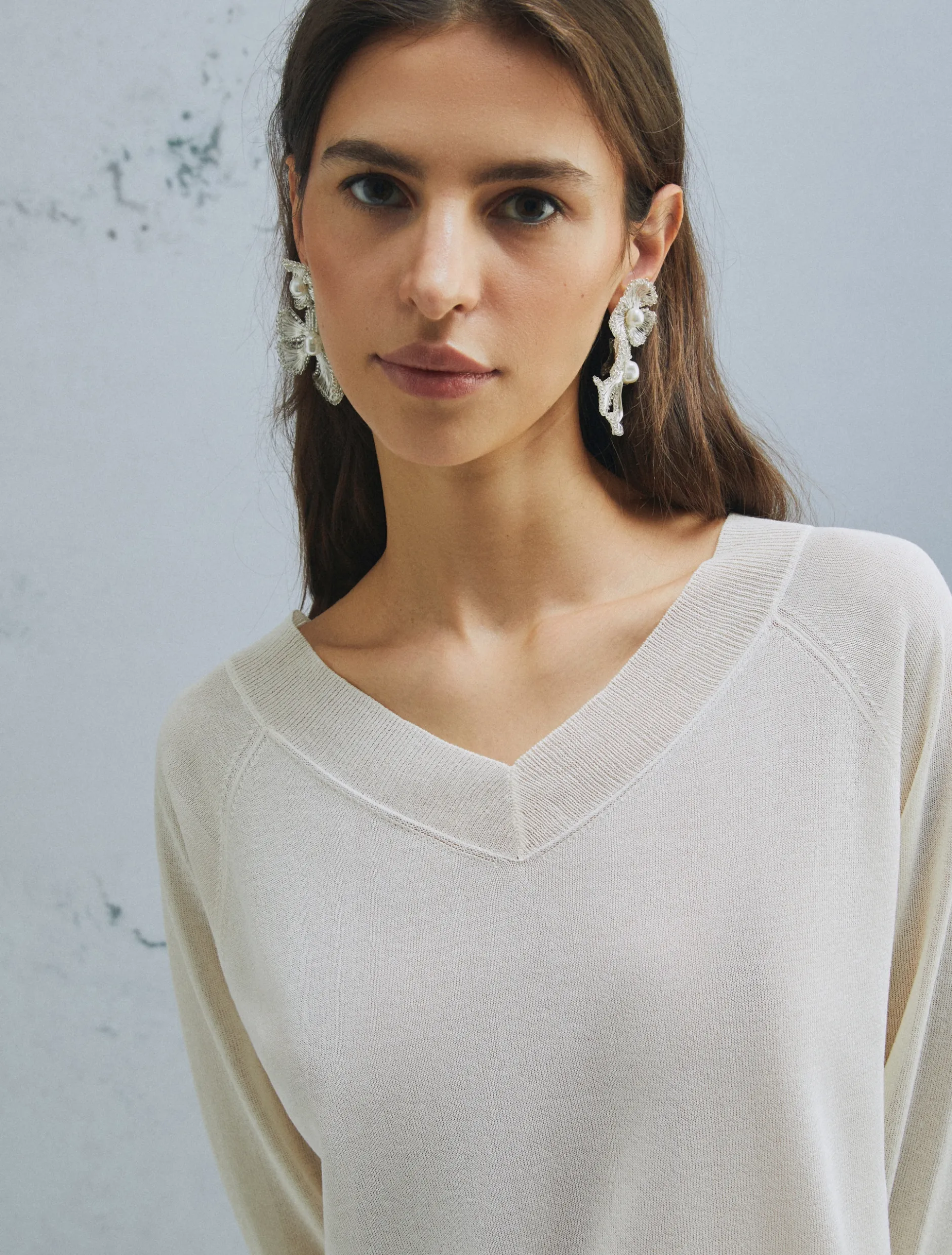 Maglia con scollo a V - BIANCO LANA