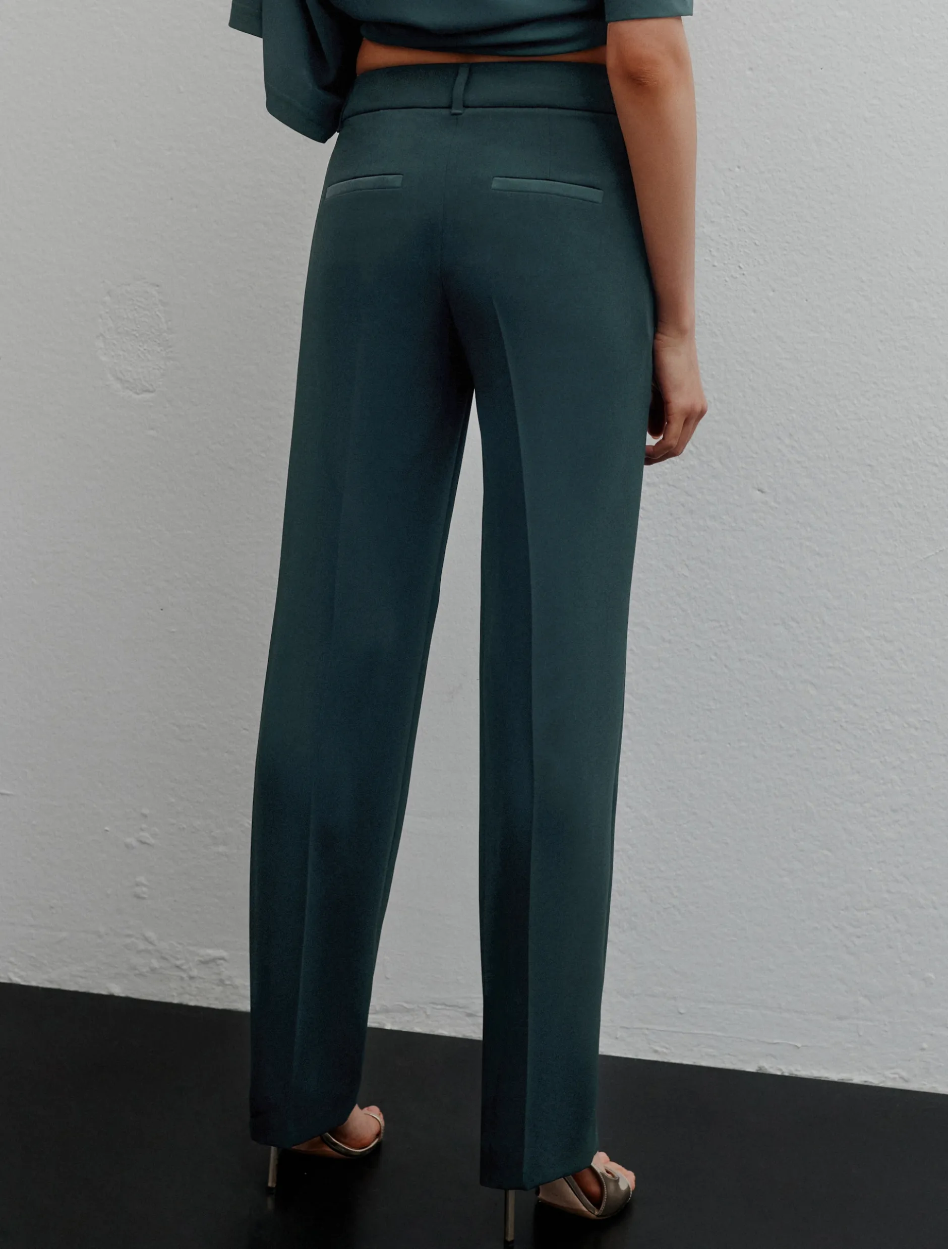 Pantalone dritto in envers satin - BLU PAVONE