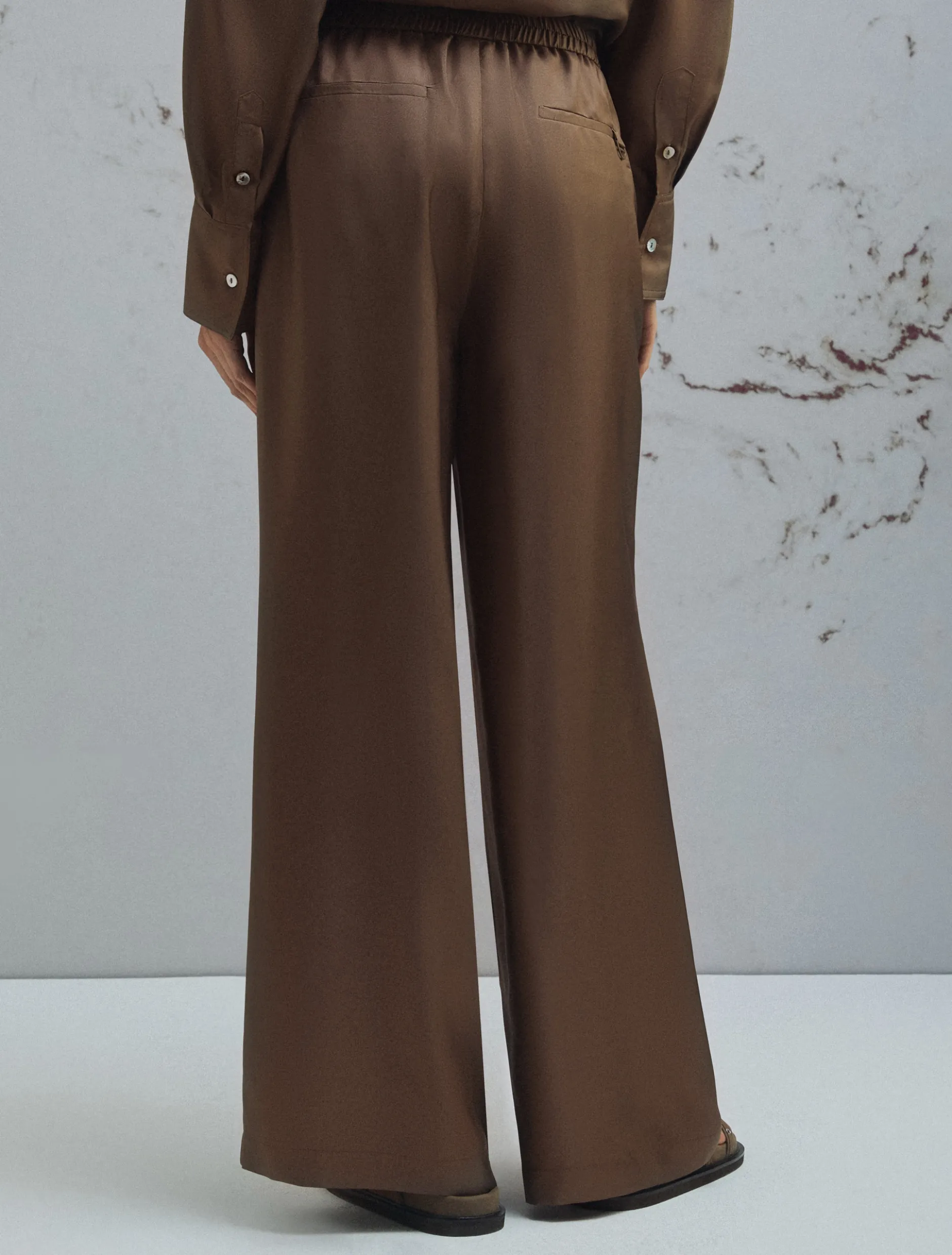 Pantalone dritto in seta - MARRONE