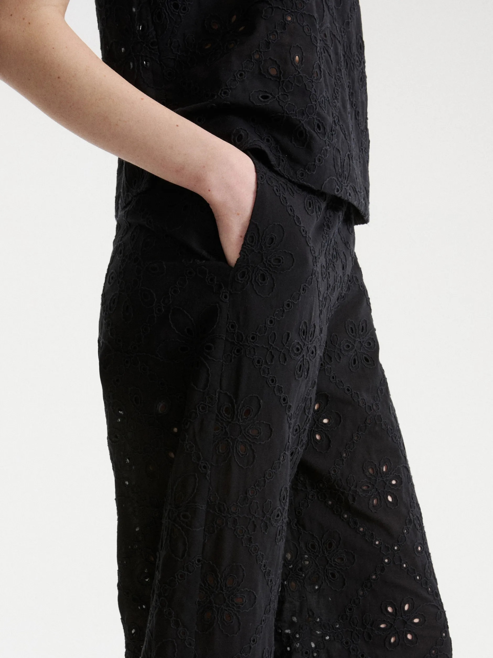 Pantalone in mussola sangallo - NERO