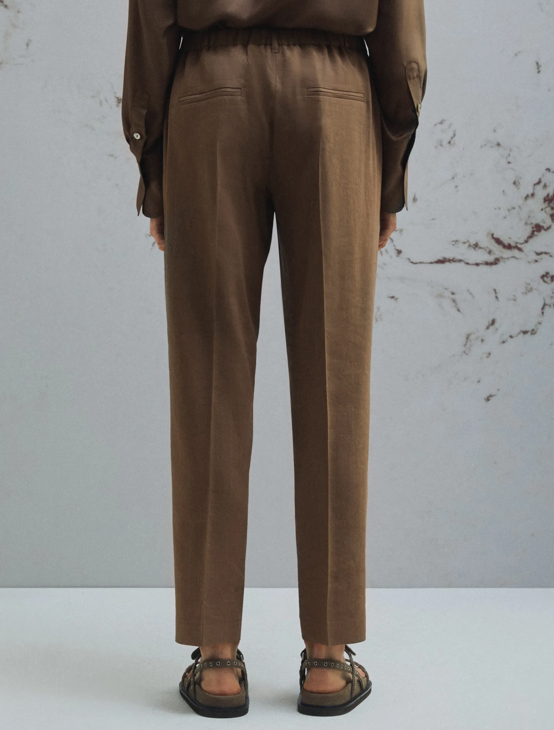 Pantalone in viscosa e lino stretch - MARRONE