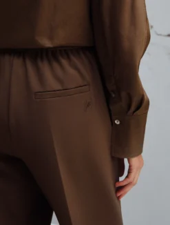 Pantalone slim - MARRONE