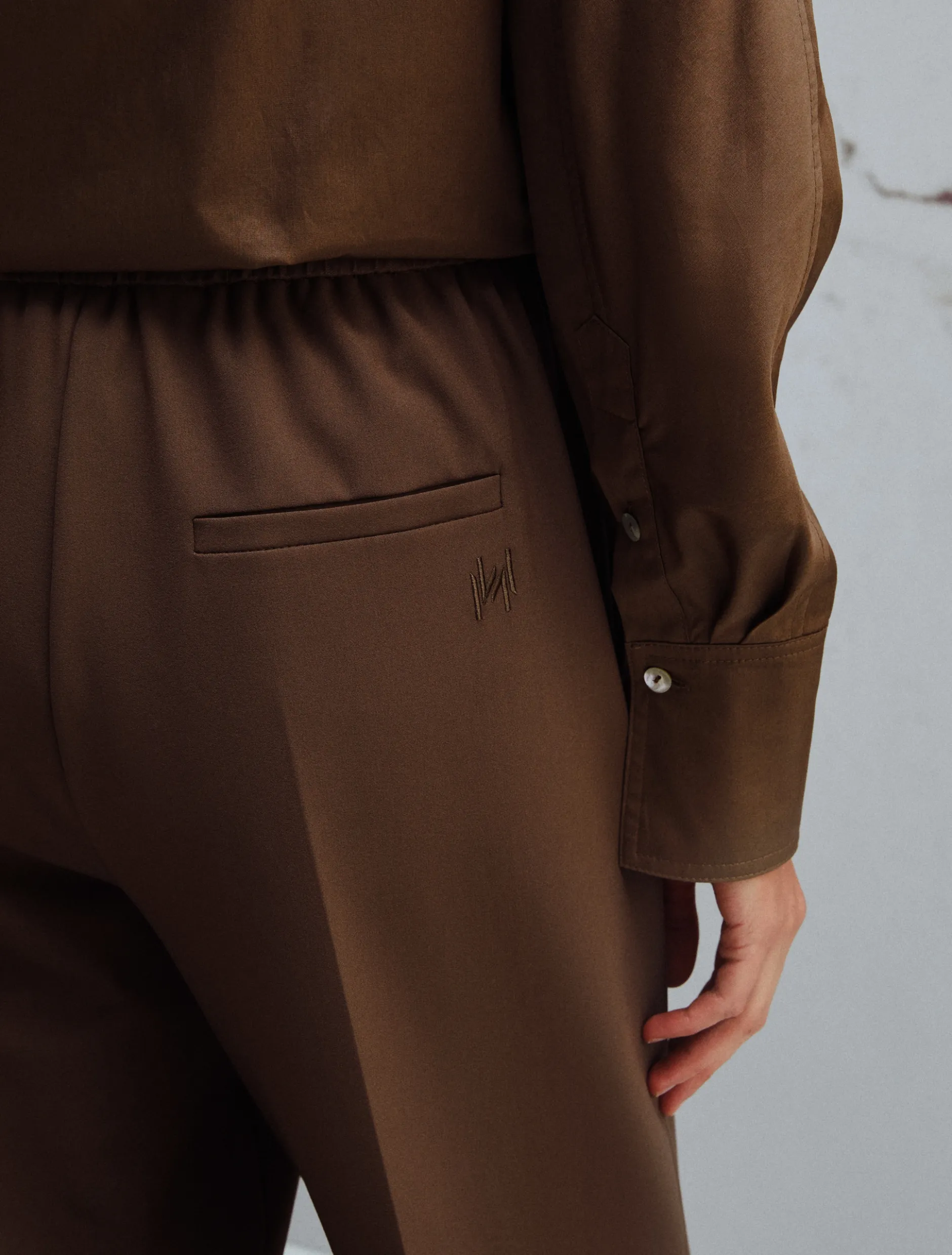Pantalone slim - MARRONE