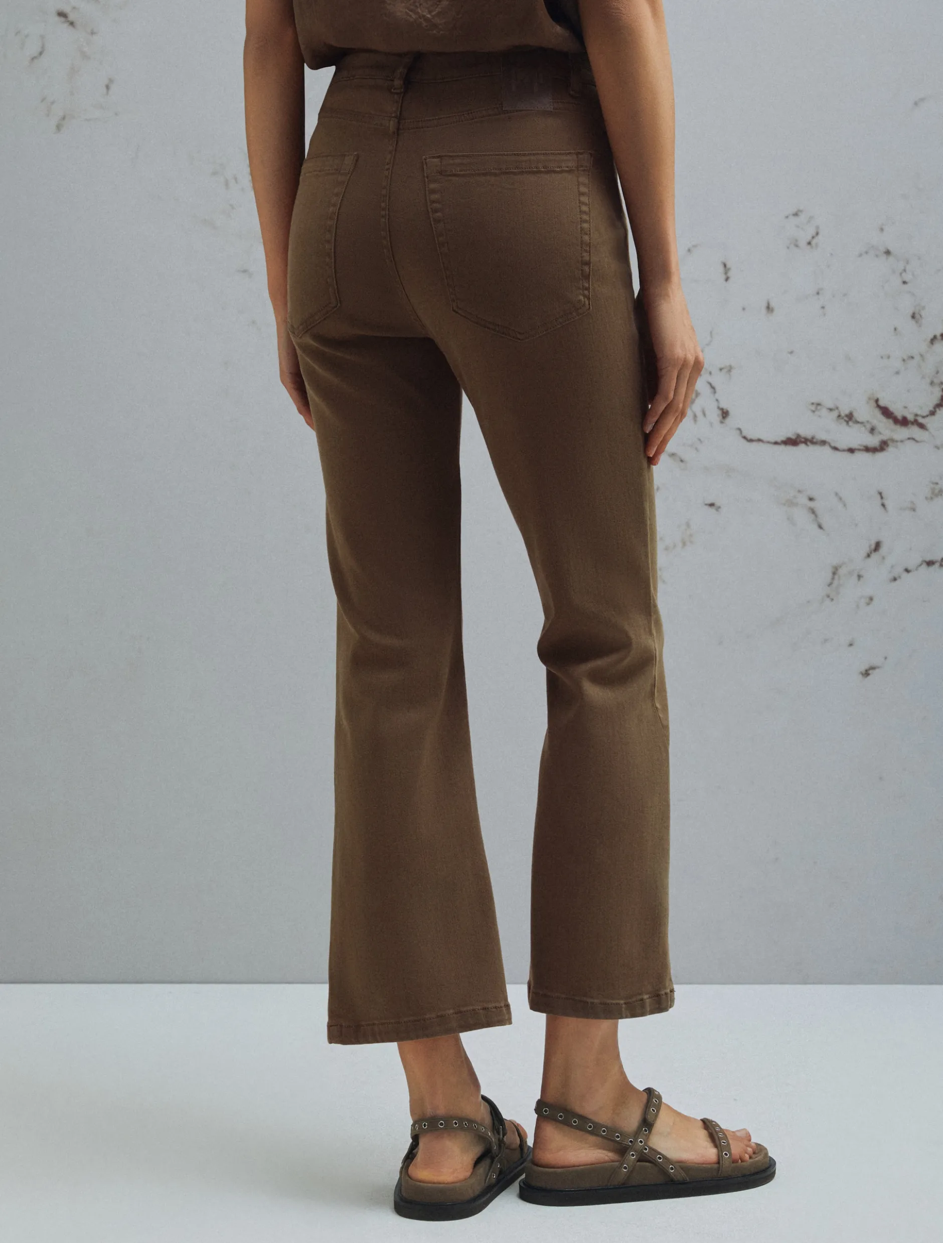Pantalone 5 tasche flare crop - MARRONE