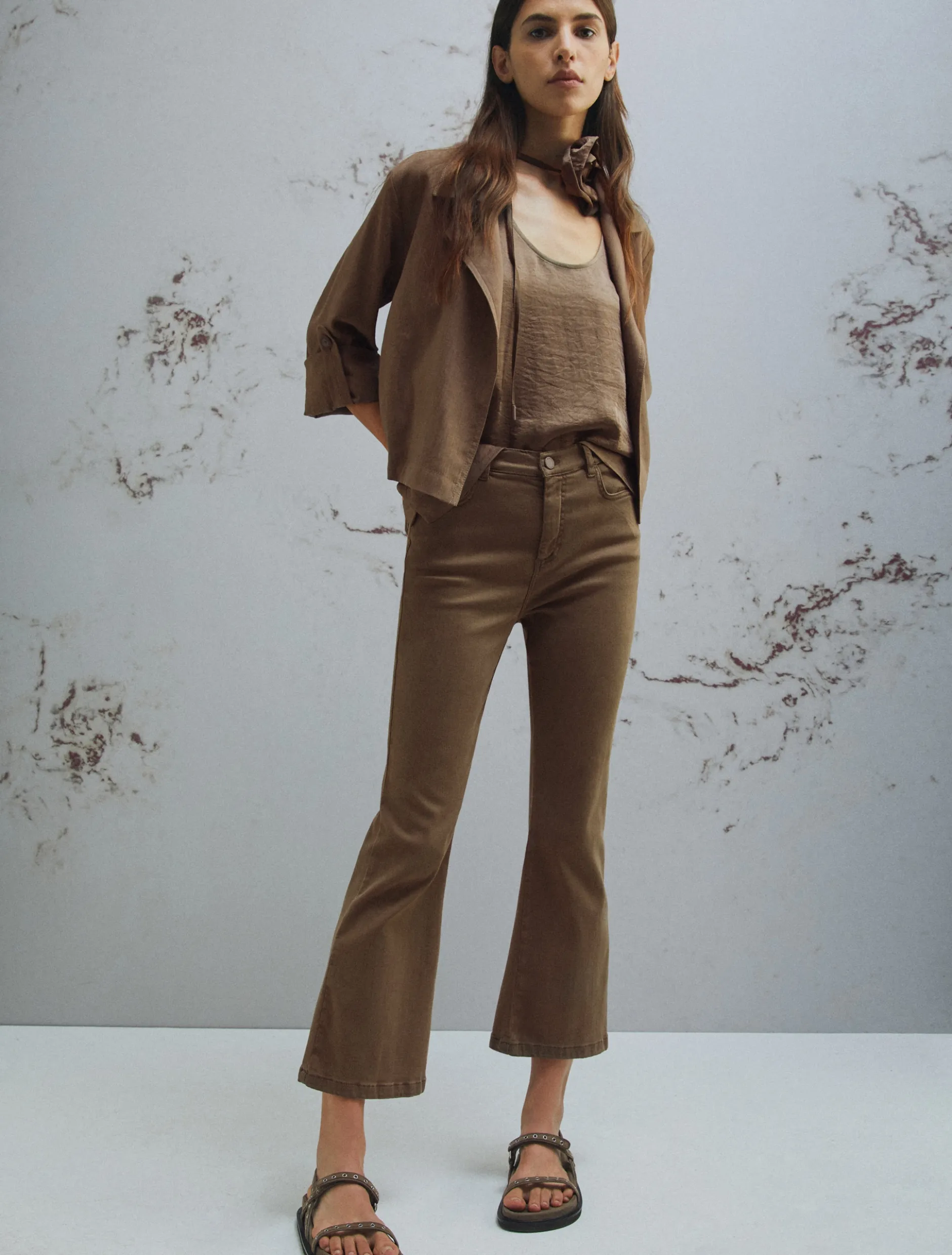 Pantalone 5 tasche flare crop - MARRONE
