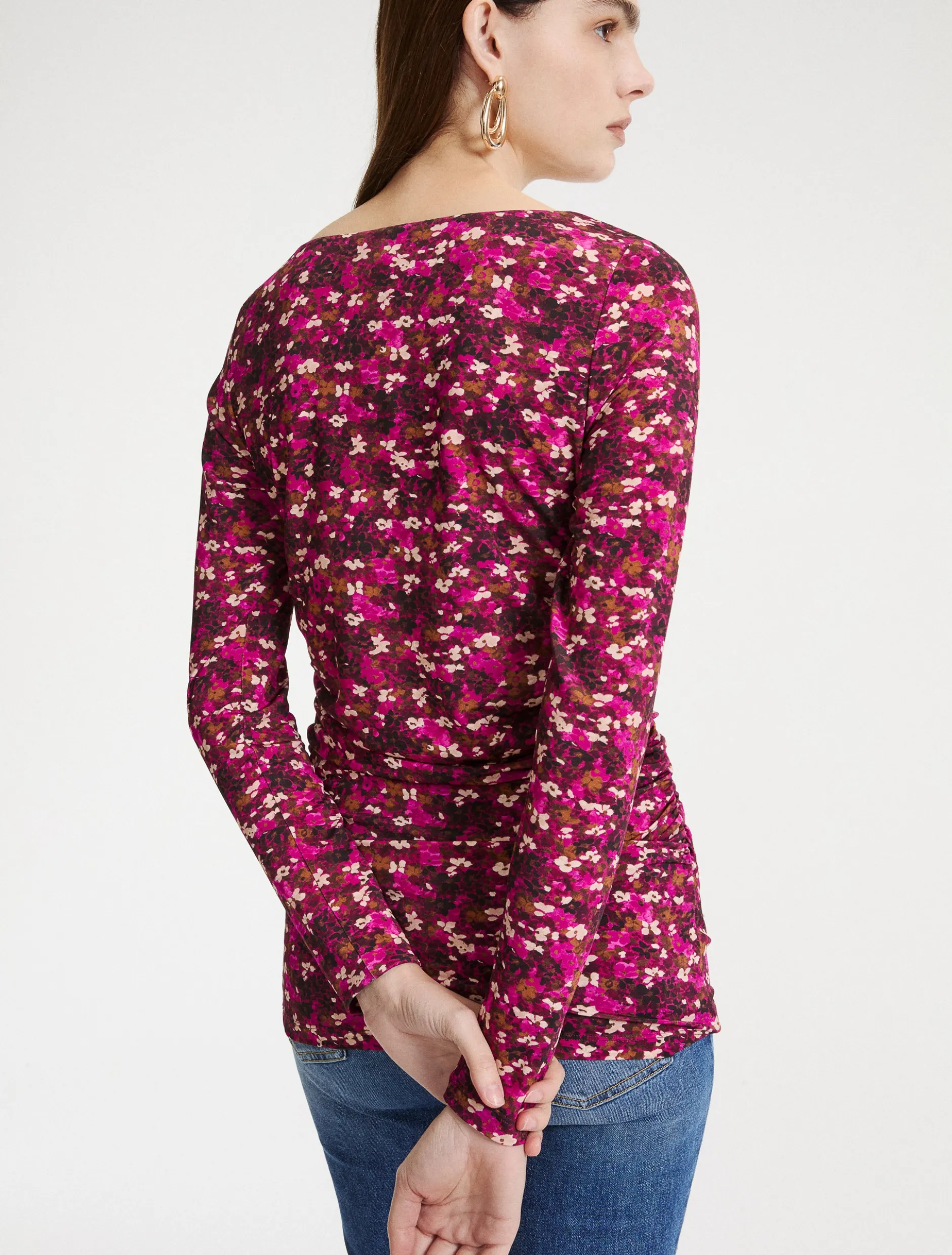 T-shirt con arricio sui fianchi - FUXIA