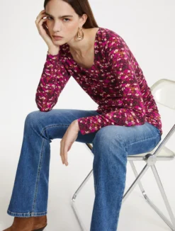 T-shirt con arricio sui fianchi - FUXIA