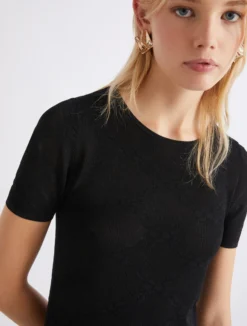T-shirt in maglia pizzo ultra light - NERO